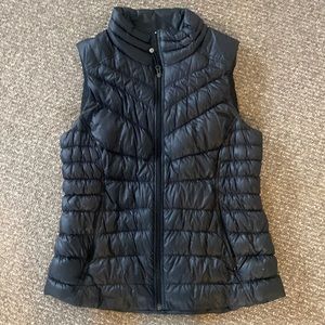 Black quilted Athleta vest